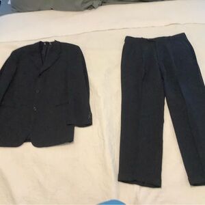 98% Wool Men's Suit Donna Karan Signature Suit